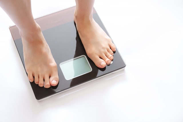夏に全然痩せないのはなぜ？汗をかけば痩せるは間違い！正しい夏のダイエット法